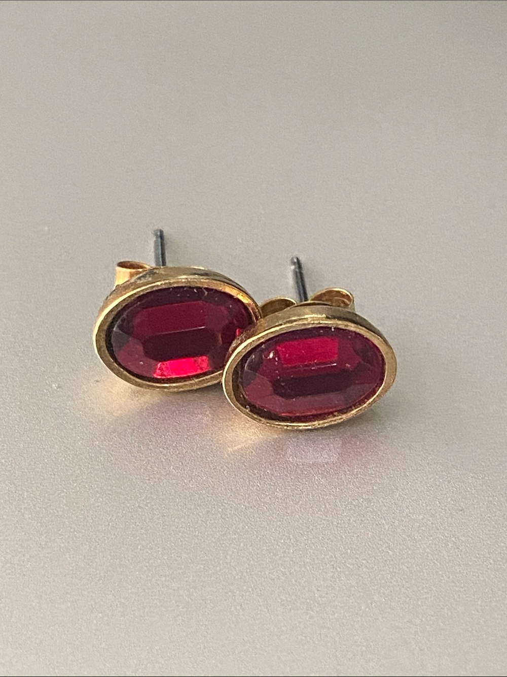 Avon vintage stamped Gold-Set Red Oval Stud pierced Earrings